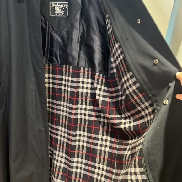 Burberrys Sz 10 Vintage Burberry Dark Navy Trench Coat with Wool Zipout Lining - Picture 14 of 16